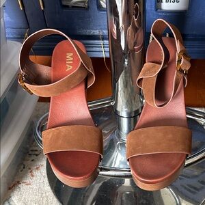 MIA Women's Tan Platform Sandals
